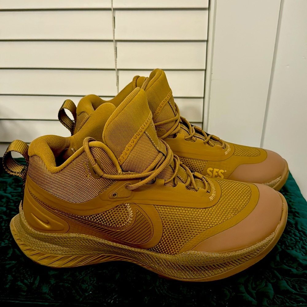 Nike React SFB Carbon BN Size 11